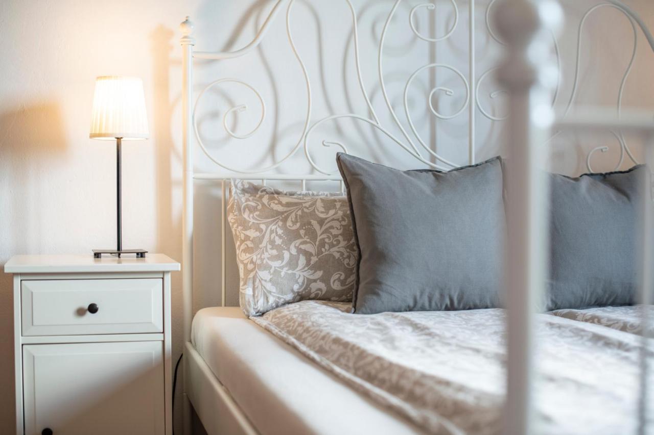 Old Town Studio And Apartment Vrsar Bagian luar foto