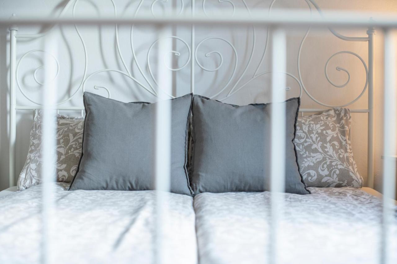 Old Town Studio And Apartment Vrsar Bagian luar foto
