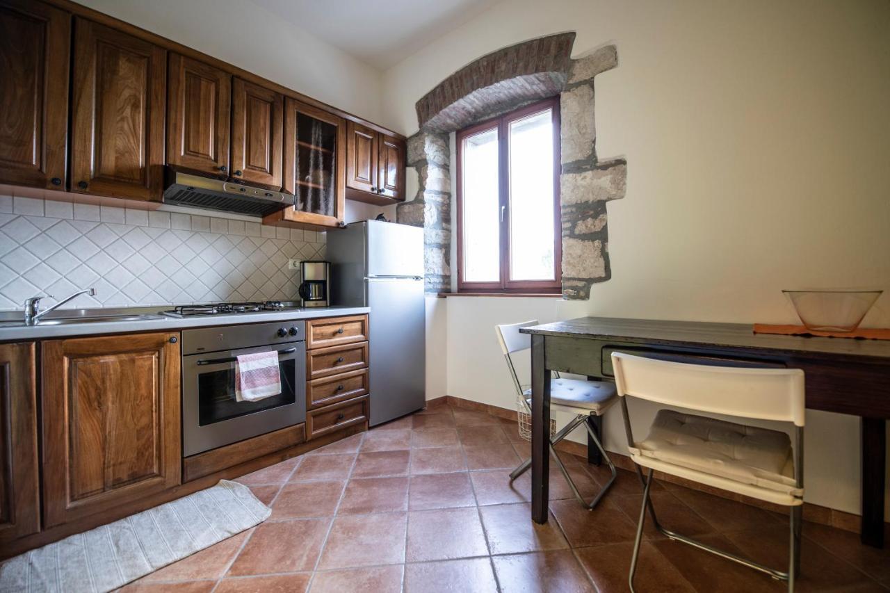 Old Town Studio And Apartment Vrsar Bagian luar foto